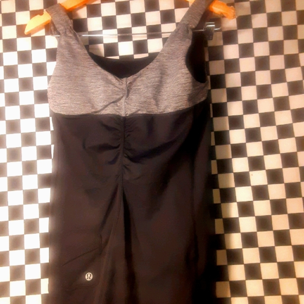Lululemon top